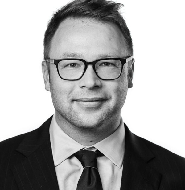 2021_1202-Thomas-Rozman_38279_bw-600×619