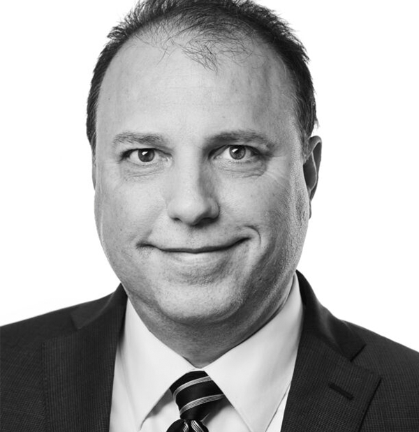 2021_1202-Thomas-Rozman_38279_bw-600×619